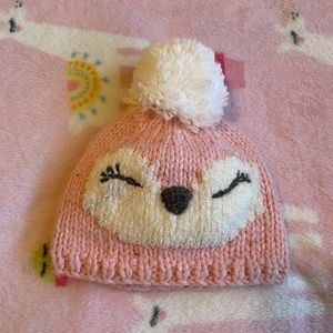 Carter’s knitted beanie. Size 12-24 months